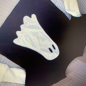 Ghost graphic appliqué sleeve shirt